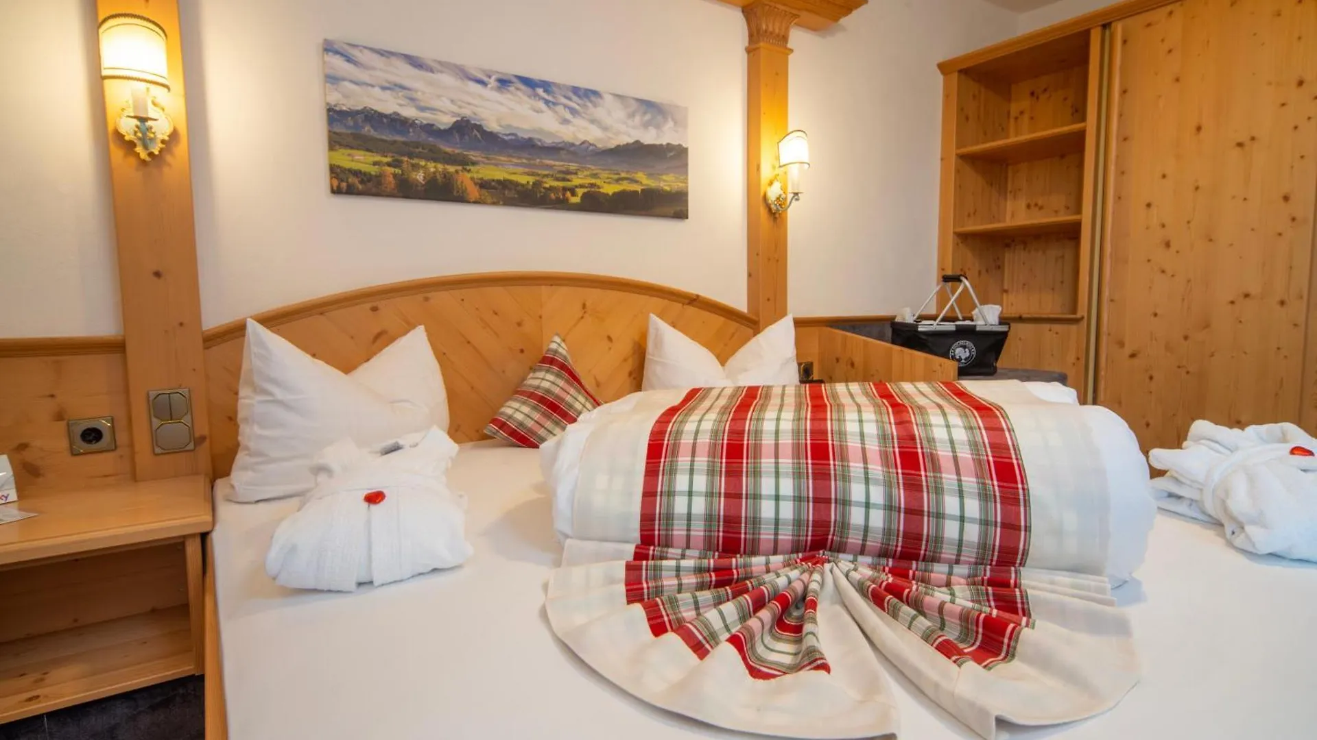 Landhotel Gockelwirt Eisenberg  4*, Eisenberg (Bavaria) Deutschland
