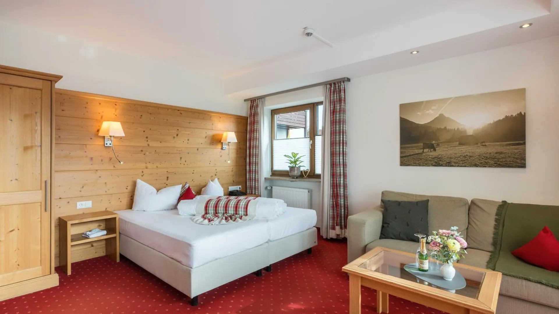 Landhotel Gockelwirt Eisenberg  Eisenberg (Bavaria)